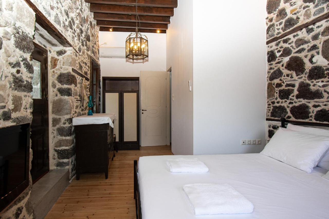 Апартаменты Plousiadi΄S Stone House Paloi Экстерьер фото