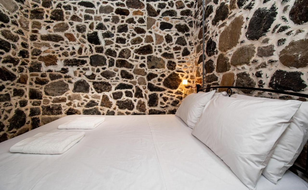 Апартаменты Plousiadi΄S Stone House Paloi Экстерьер фото