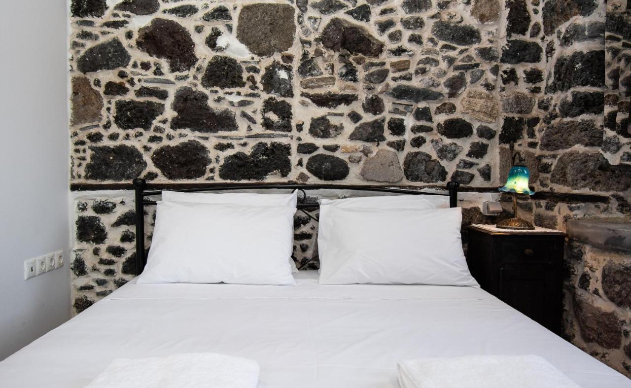 Апартаменты Plousiadi΄S Stone House Paloi Экстерьер фото